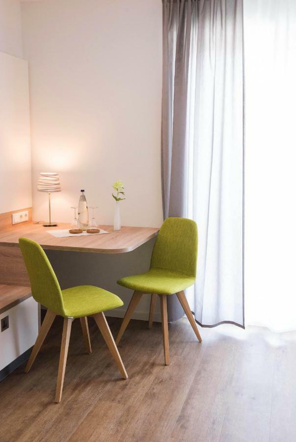 レンゲリッヒ Boardinghouse Am Teutoアパートホテル エクステリア 写真